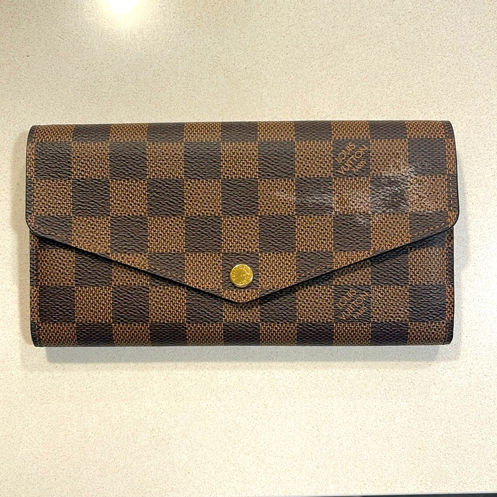 Louis Vuitton Sarah Wallet